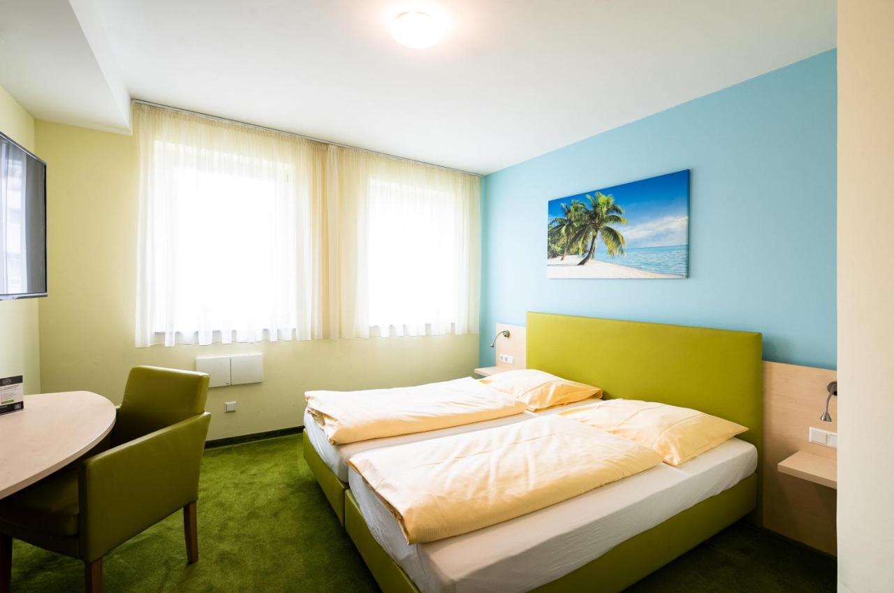 אהינגן Sternplatz Hotel מראה חיצוני תמונה