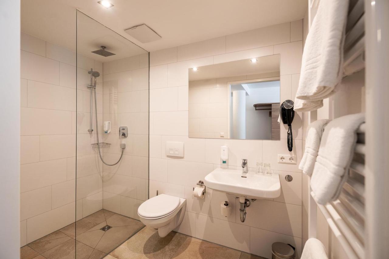 אהינגן Sternplatz Hotel מראה חיצוני תמונה