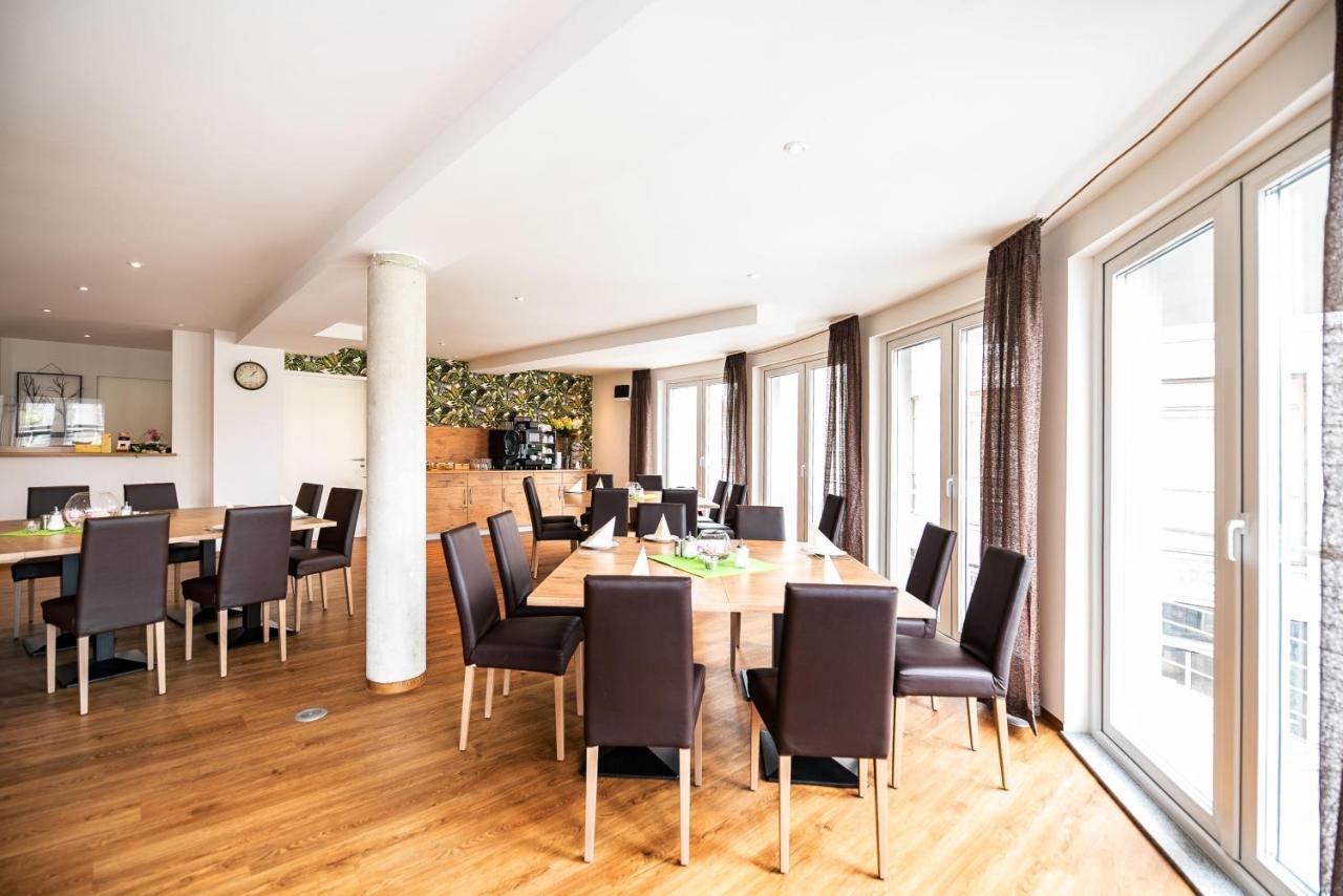 אהינגן Sternplatz Hotel מראה חיצוני תמונה