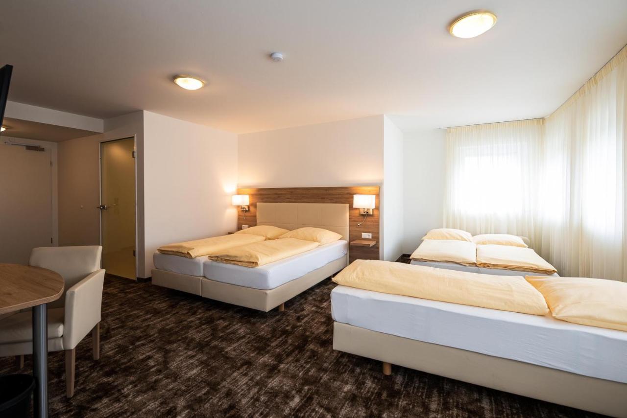 אהינגן Sternplatz Hotel מראה חיצוני תמונה